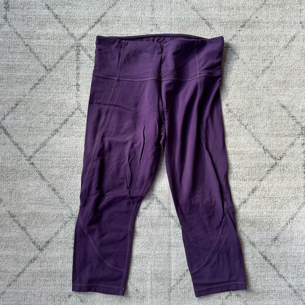 Athleta Salutation crop leggings size Medium Petite plum purple